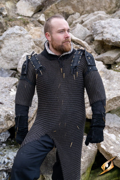 Woodsman Suede Shoulder Armour