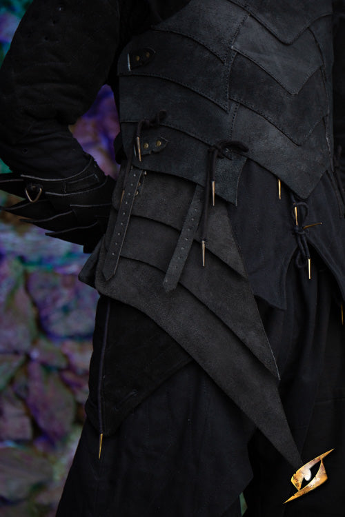 Close-up of the Shadow Armour Set - Suede showcasing intricate layers and detailing in dark tones.