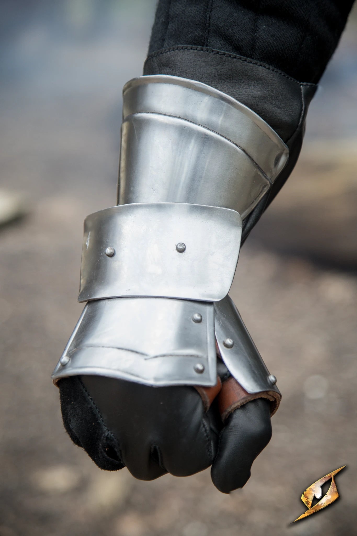 Scout Gauntlets for LARP & Reenactment | Epic Armoury