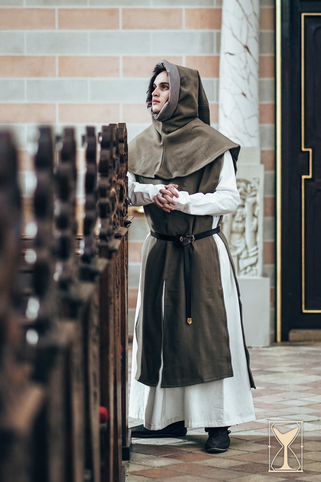 Simple Liripipe Hood - Brushed Wool - Epic Armoury America