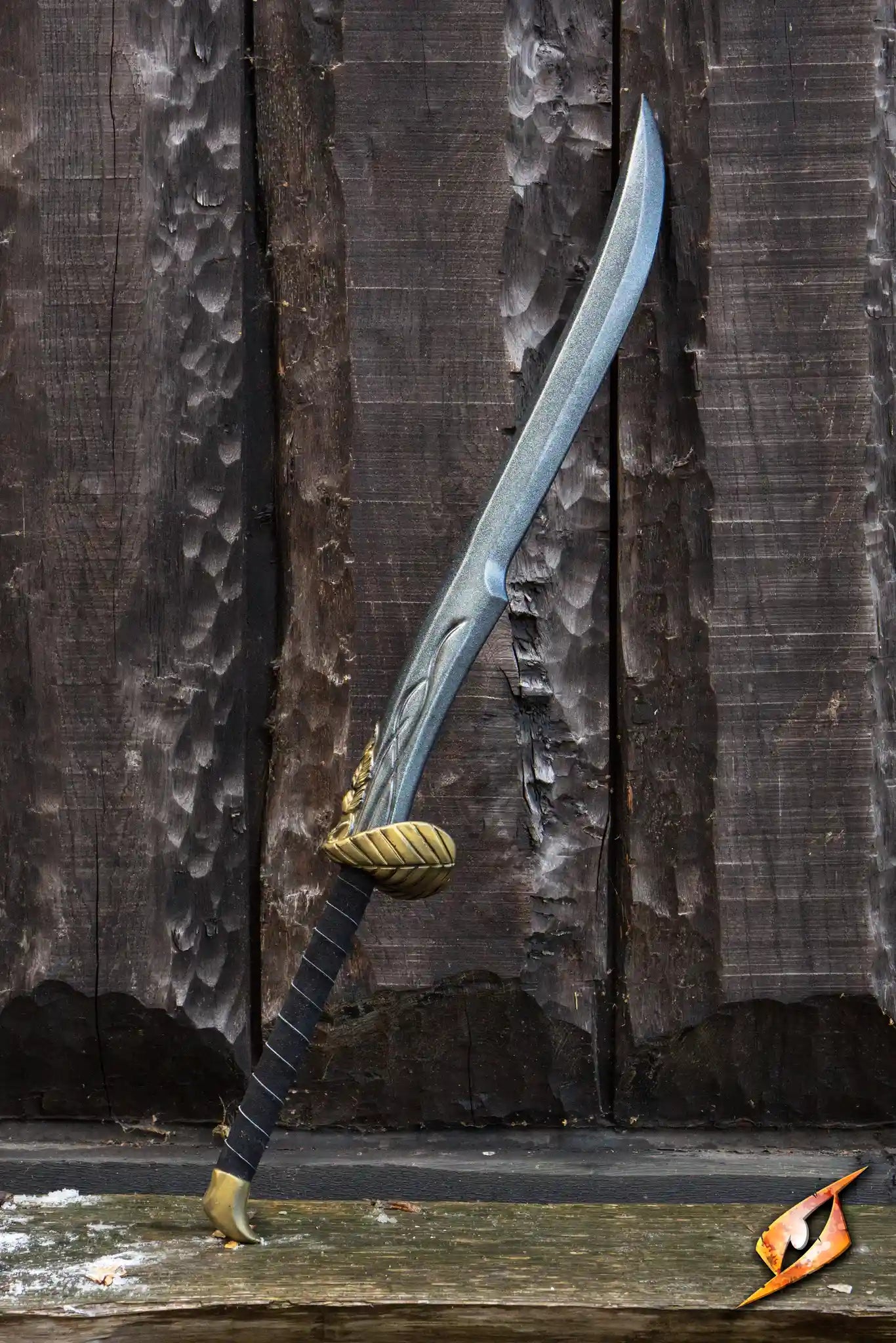 Bladesinger - 110 cm sword with curved blade and intricate foliage designs on crossguard and handle.