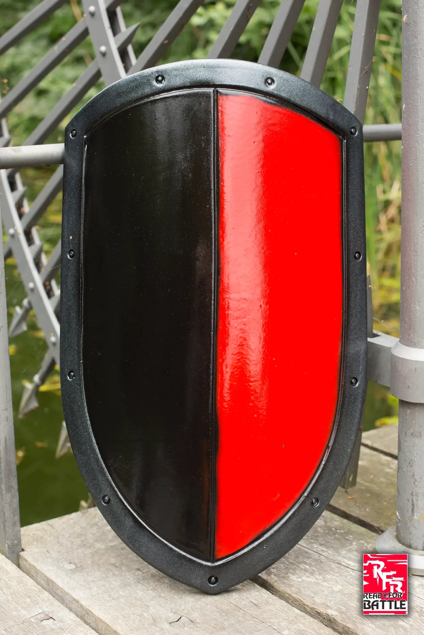 423006