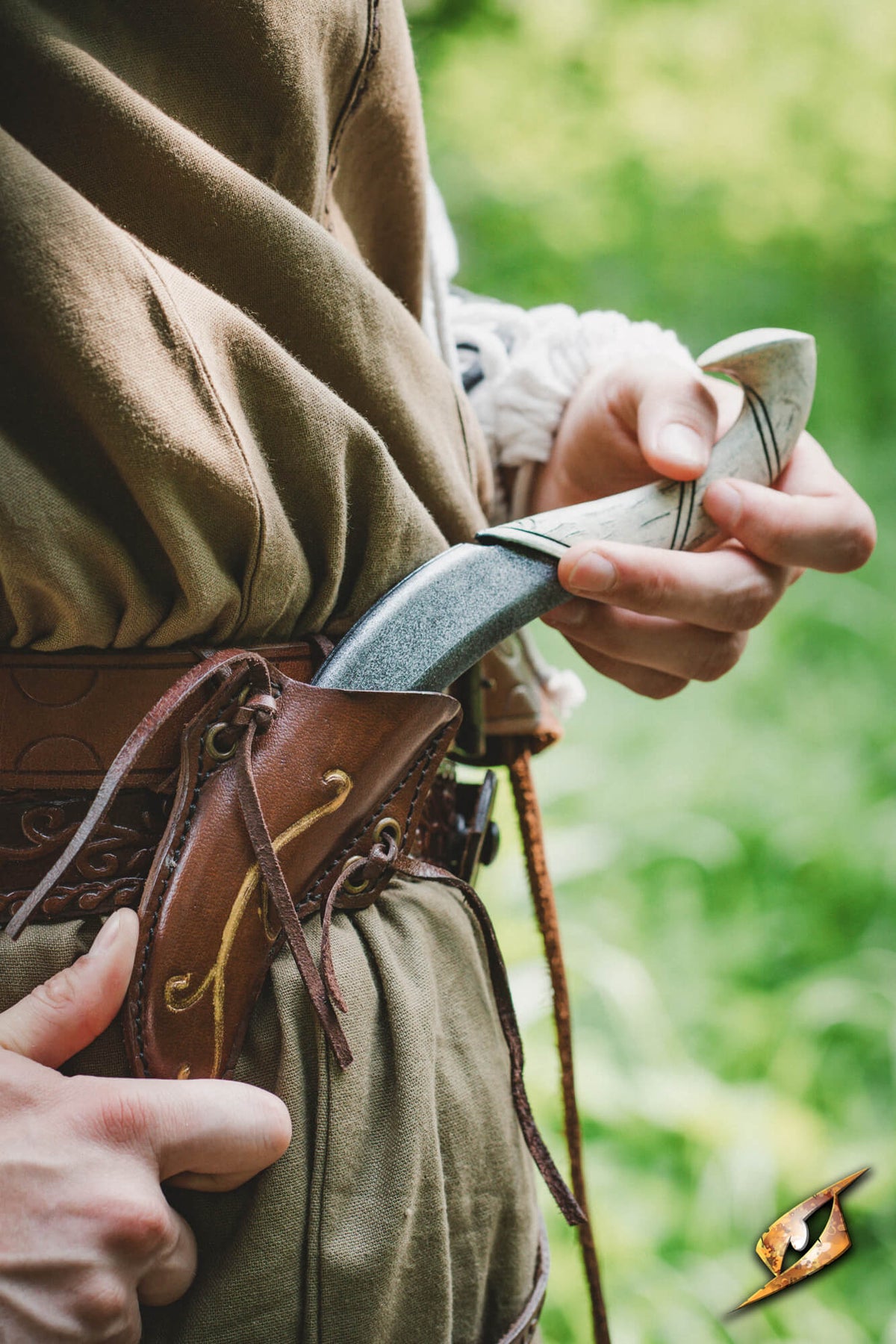 Elven Throwing Knife & Holder