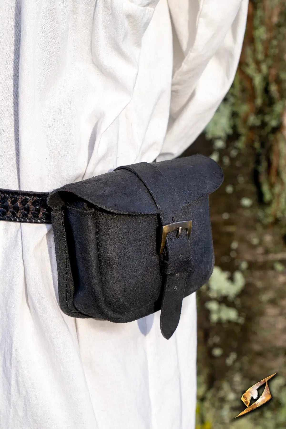 Warrior bag - Suede - Small attached to a belt, ideal for storing coins and small items.