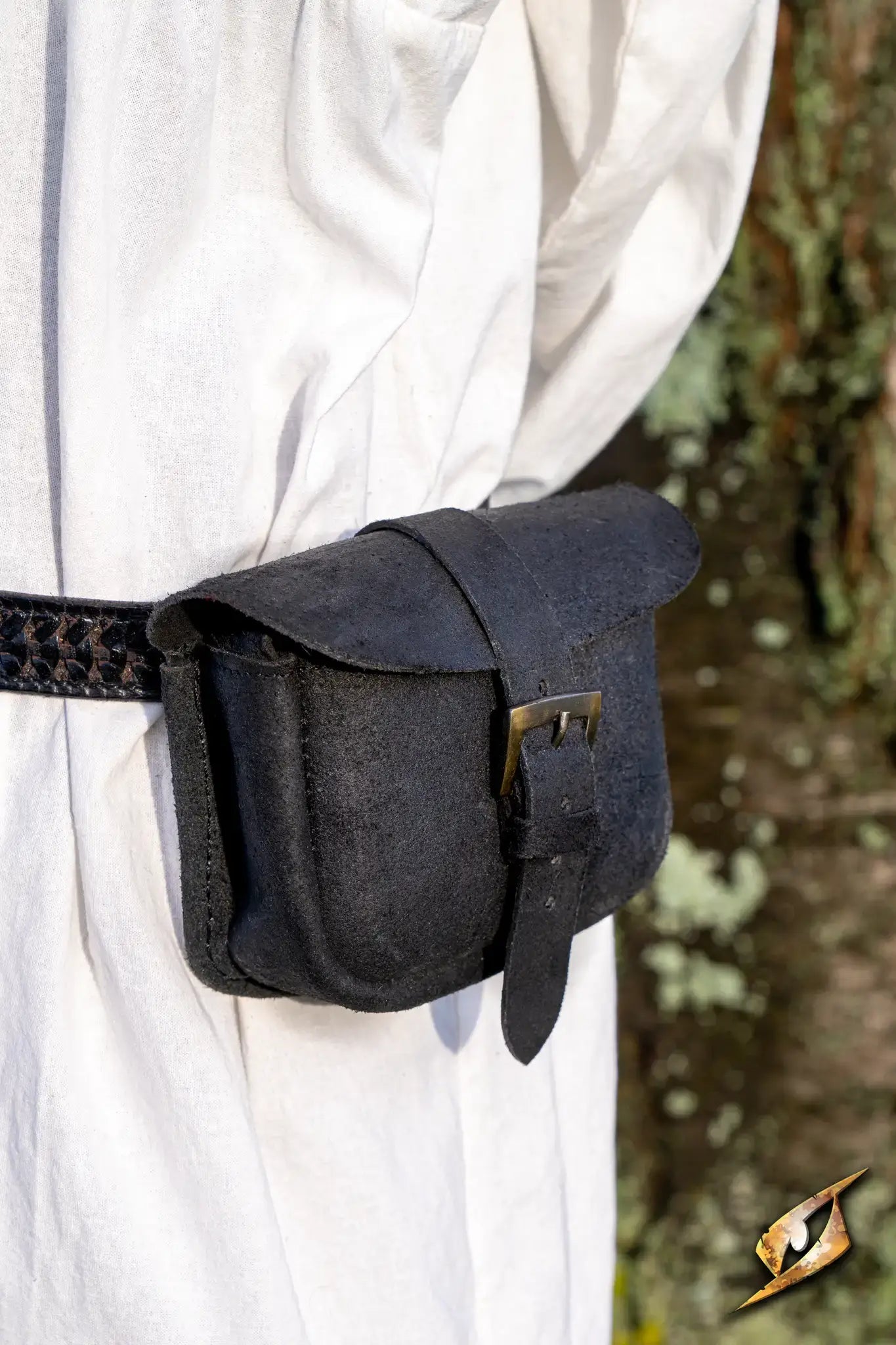 Warrior bag - Suede - Small attached to a belt, ideal for storing coins and small items.