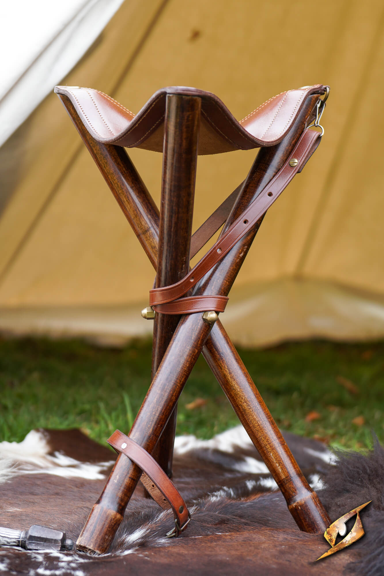 Tripod Stool - Portable & Durable | Epic Armoury