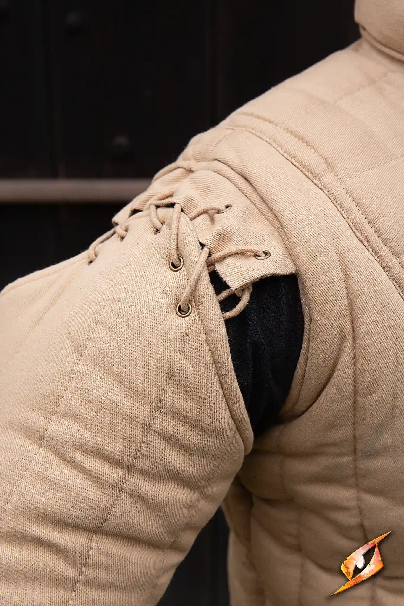 Gambeson Warrior With Long Sleeves detailed design showing lacing on the shoulder for optimal fit.