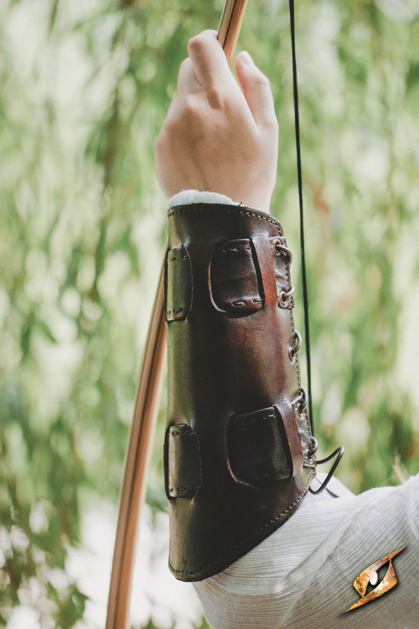 Pathfinder Leather Bracers - Epic Armoury Europe