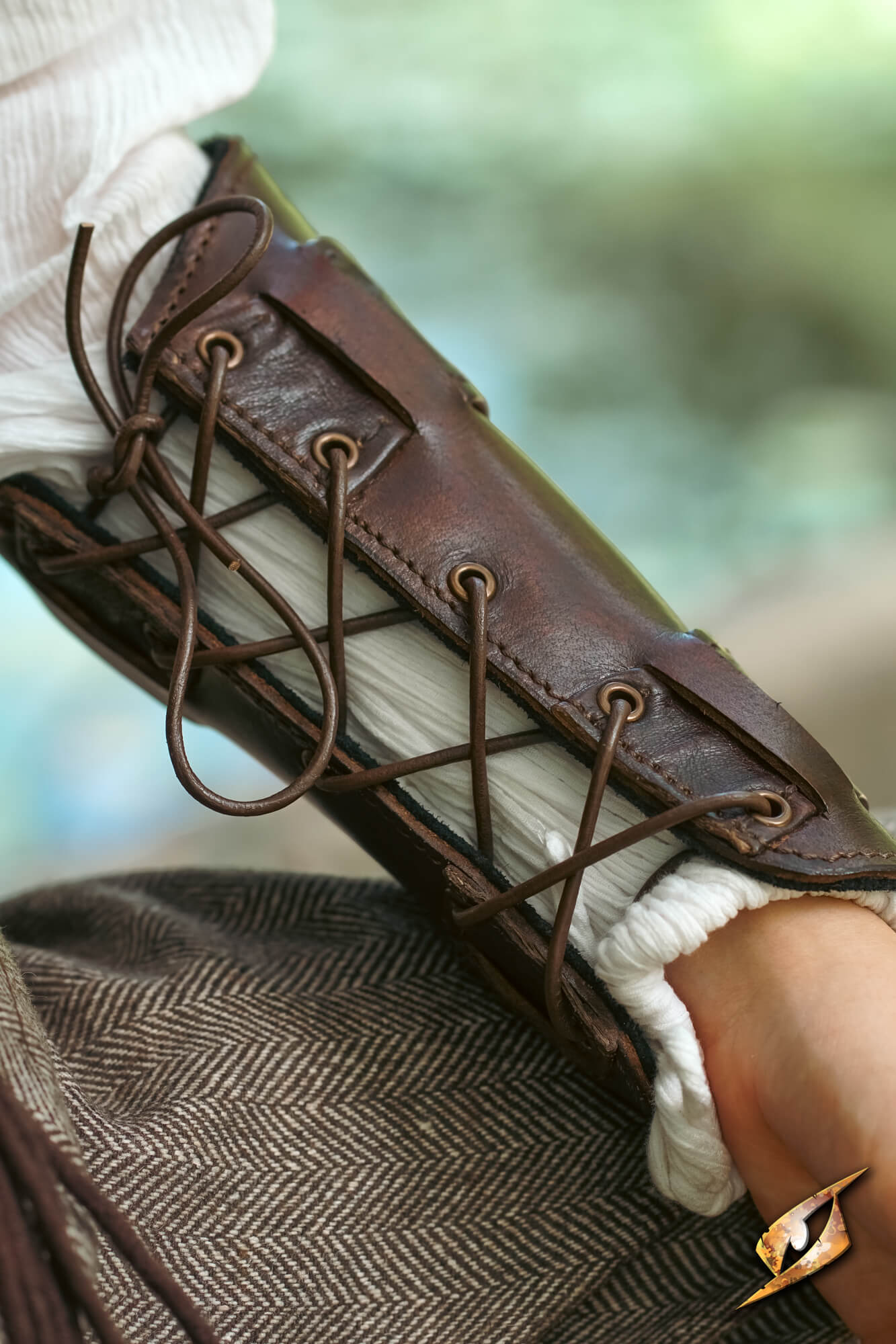 Pathfinder Leather Bracers - Epic Armoury Europe