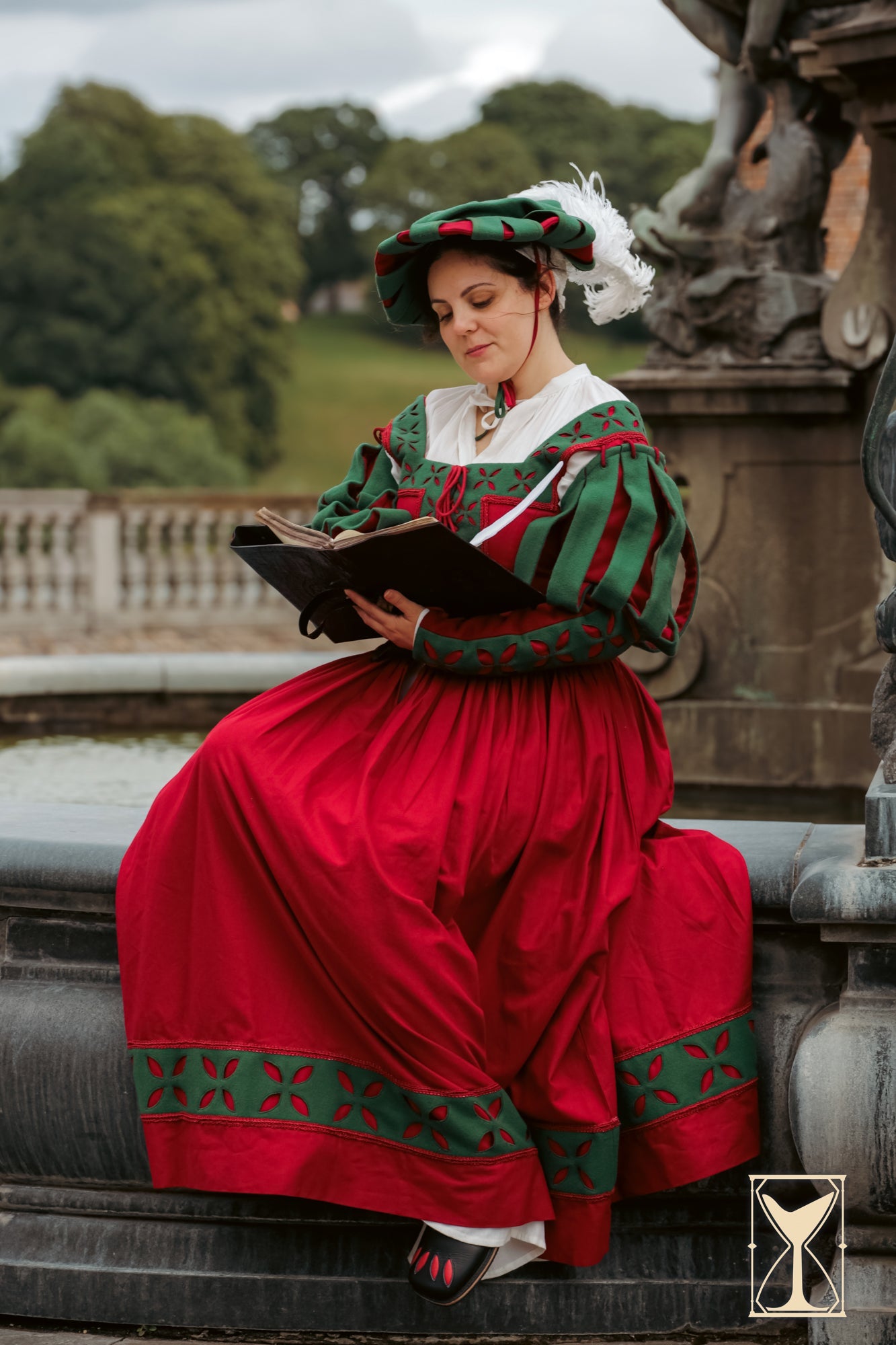 Kampfrau dress - Epic Armoury America