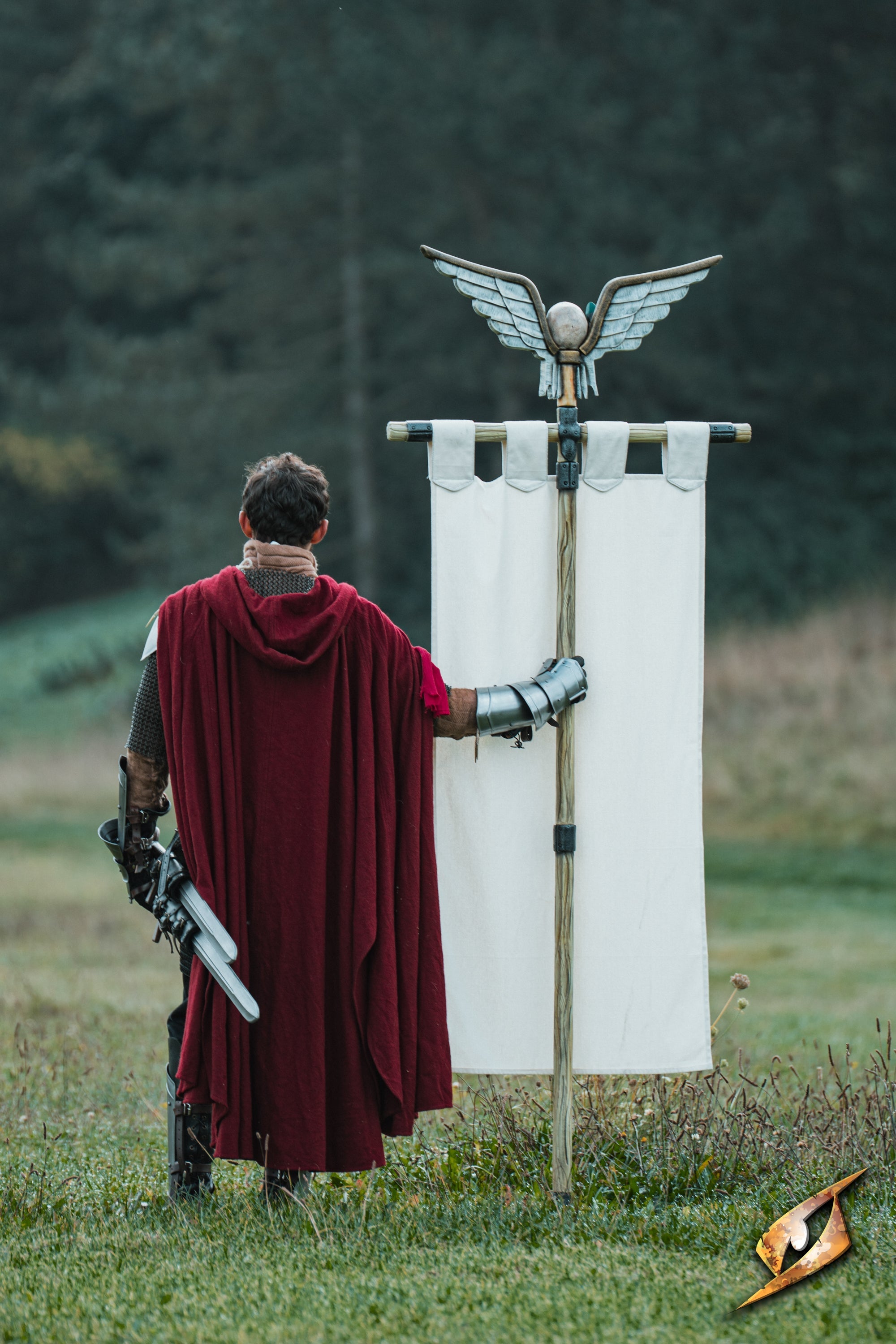 Complete Battle Standard Set - Winged Skull Top