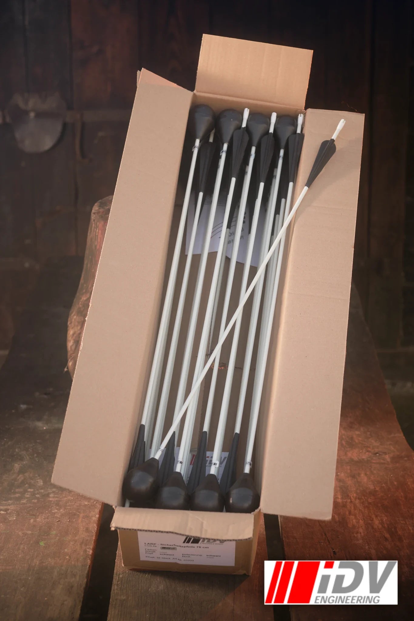 Arrow - Round Head - White Shaft in a box, showcasing multiple round head arrows with white shafts.