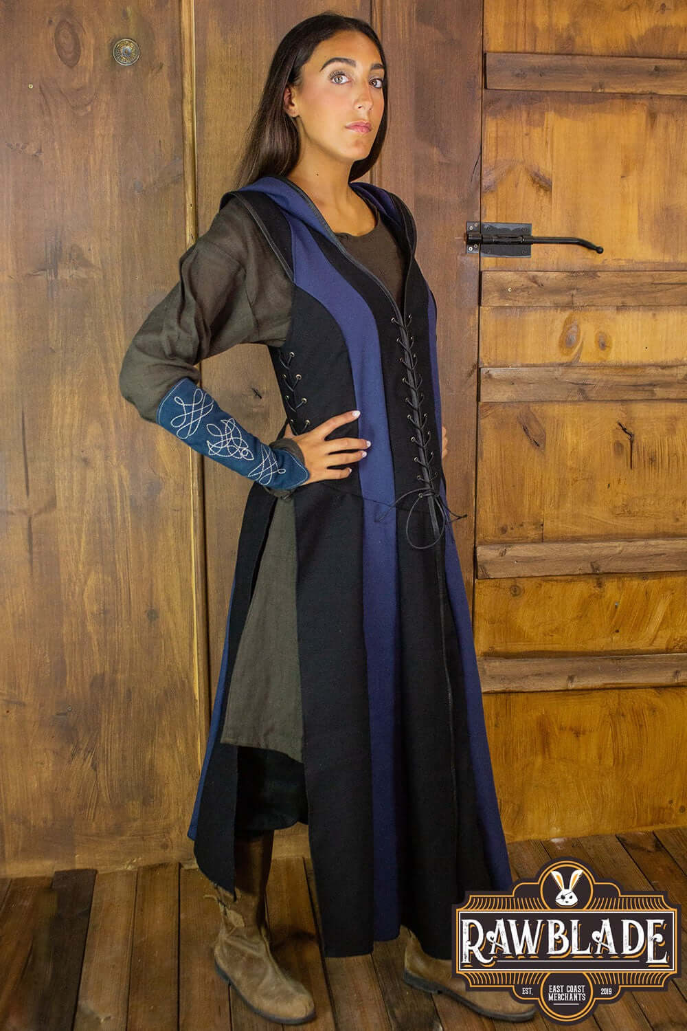 Arylith Archer Cotton Tunic worn by a model showcasing its elegant design and adjustable features.