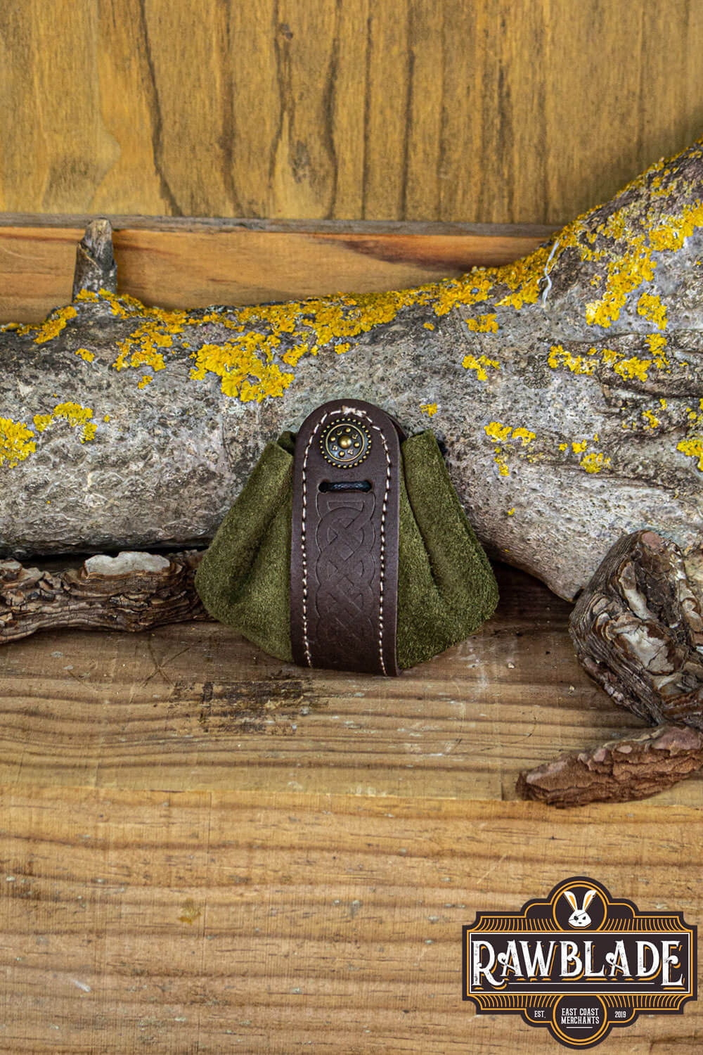 Wanderer Pouch Small in green split-leather with Celtic motifs, perfect for carrying small items.